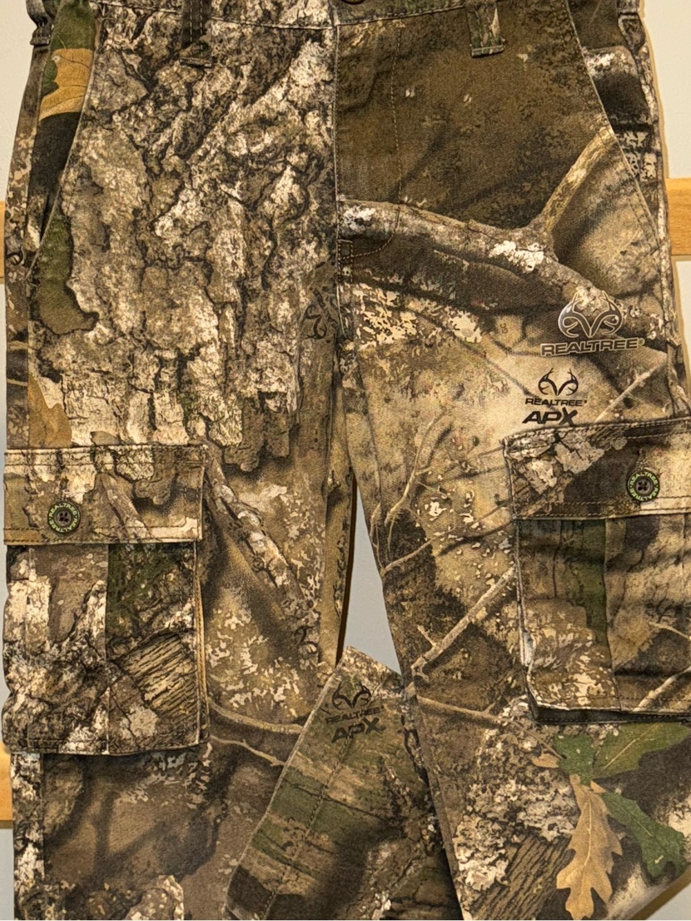 Realtree APX Realtree Camo Cargo Pants in Brown and Green - Picture 14 of 16